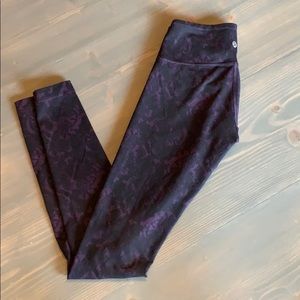 Lululemon Wunder Under Leggings Size 4